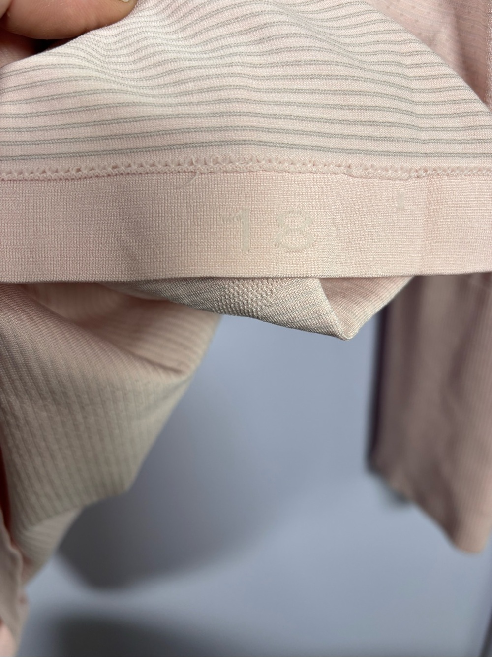 lululemon athletica Swiftly Tech Long-Sleeve Crew Active Sporty Top in Blush 18 - Picture 2 of 5